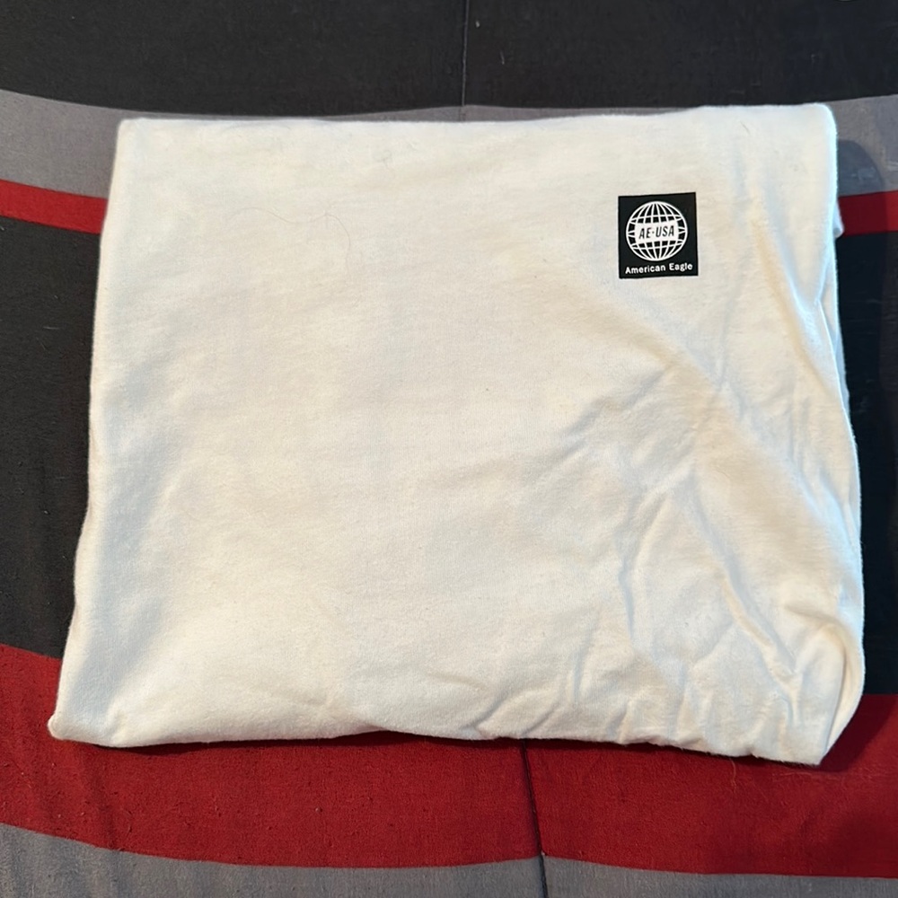 American Eagle Graphic Short Sleeve T-shirt